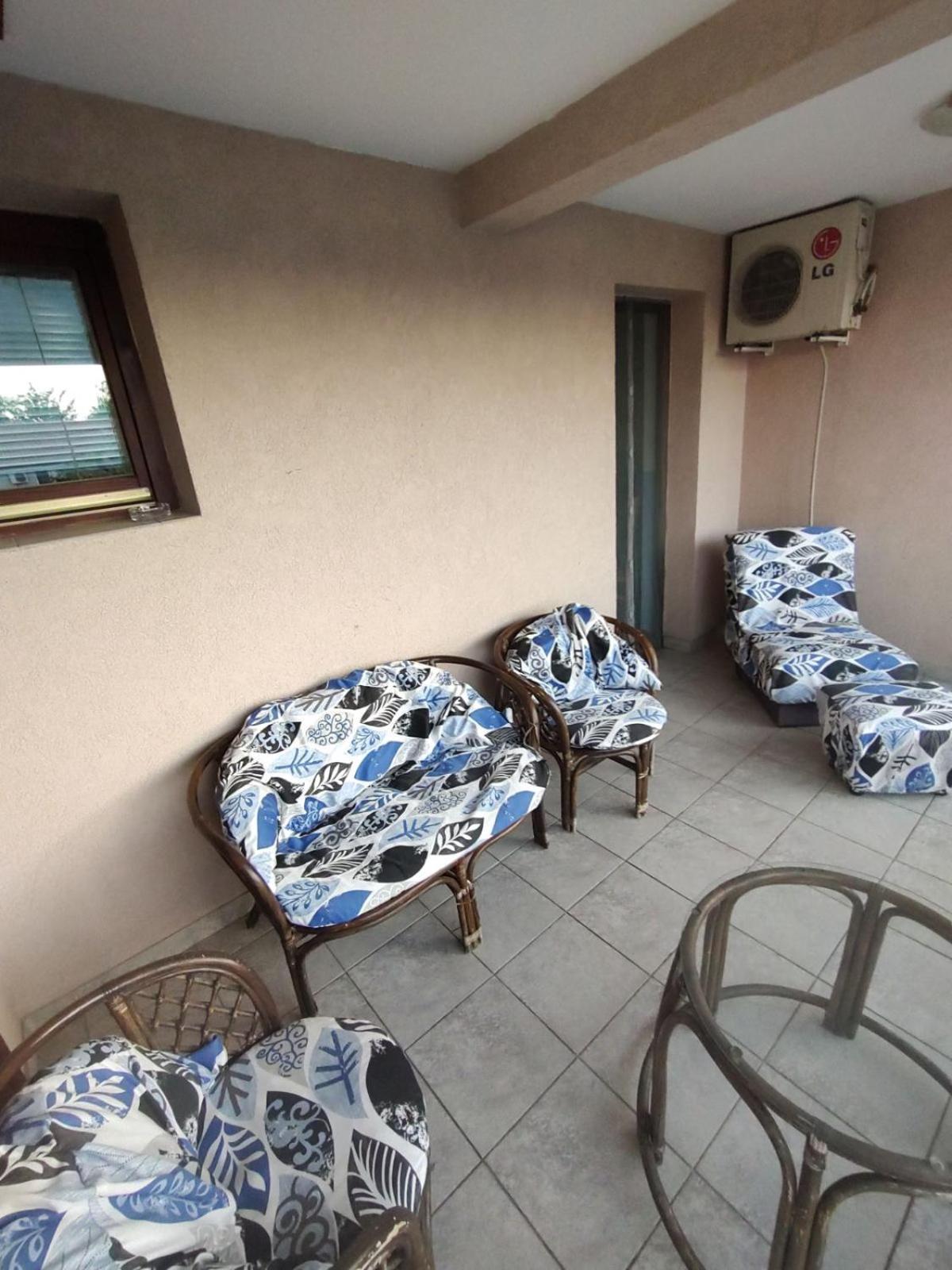 Plavi Airport Apartament